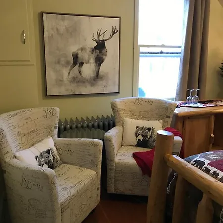 Holiday Lodge Bed And Breakfast-2